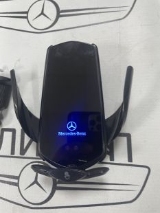 Держатель для телефона Mercedes-Benz с зарядкой